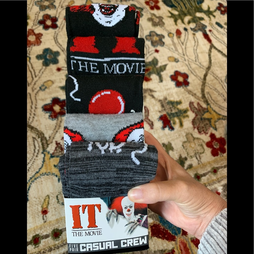 NWT 5 pairs crew socks IT movie penny wise clown